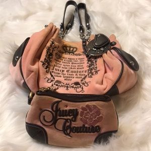 Juicy couture purse 👛 and bonus wallet